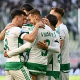 Radosna feta piłkarzy z Gdańska po strzelonej bramce.