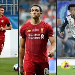 Trzech piłkarzy w akcji: Benjamin Pavard w czerwonej koszulce Bayernu, Trent Alexander-Arnold w czerwonej koszulce Liverpoolu i Juan Cuadrado w czarno-białej koszulce Juventusu. To są najlepsi obrońcy na świecie.