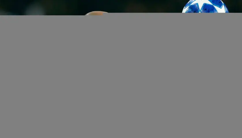 Arjen Robben w czerwonej koszulce Bayernu Monachium, gotowy do gry. Jego daty dołączenia do klubu to ważny rozdział w historii.