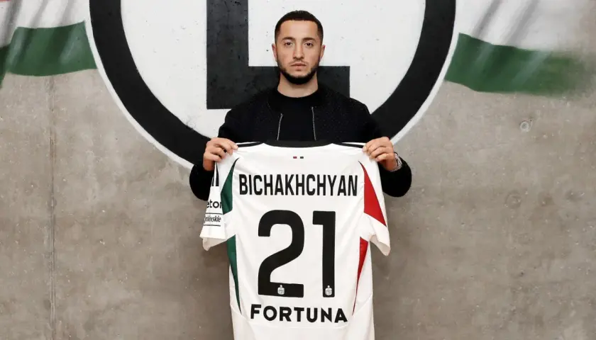 Bichakhchyan z numerem 21 na koszulce Legii. Spekulacje transferowe nabierają tempa!