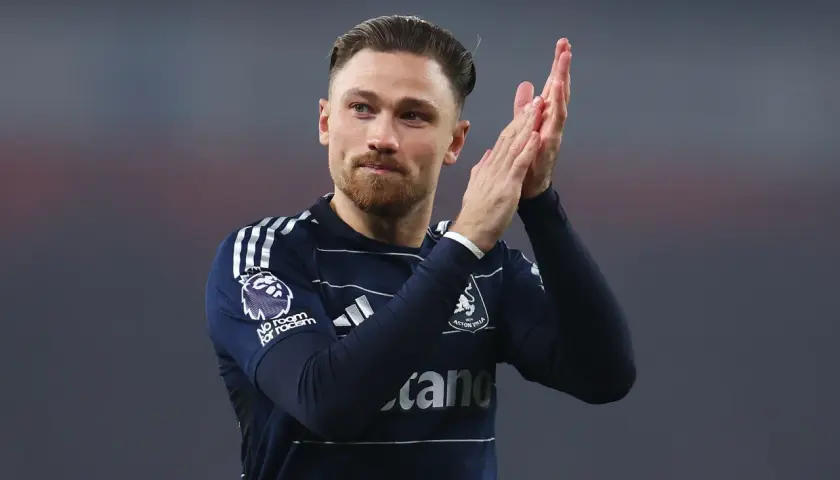 Zaskakujące zarobki Matty'ego Casha w Aston Villa i inne dochody