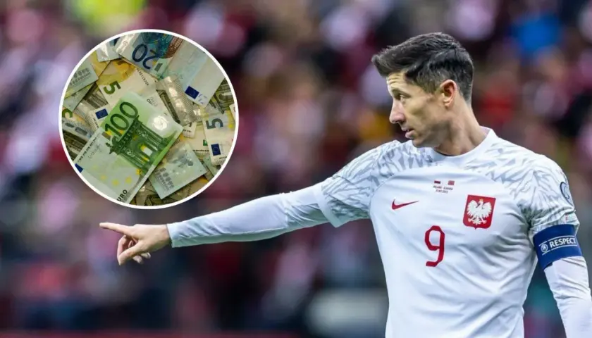 Piłkarz w okręgówce zarabia tyle, że stać go na euro. Lewandowski pokazuje stos banknotów.